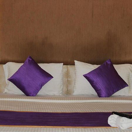 Vp International Hotel Bangalore Eksteriør billede