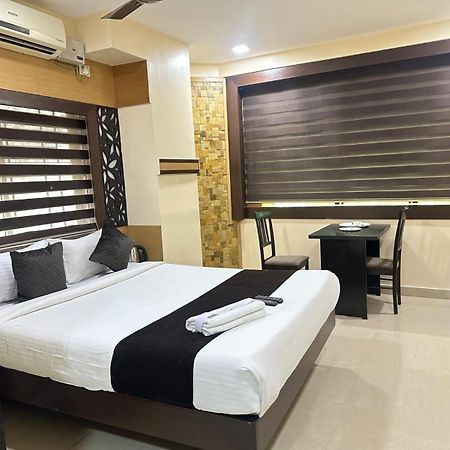 Vp International Hotel Bangalore Eksteriør billede