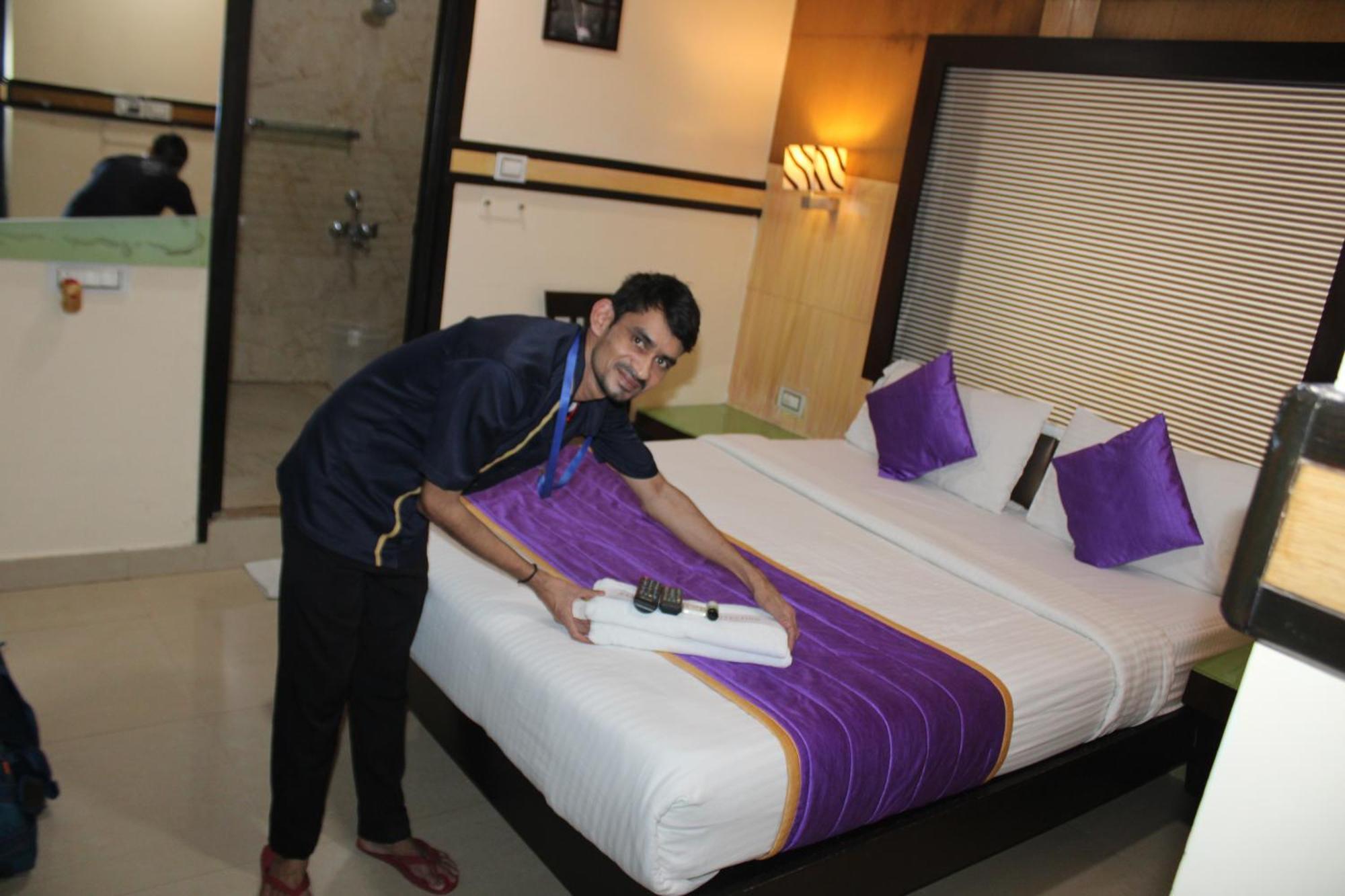 Vp International Hotel Bangalore Eksteriør billede
