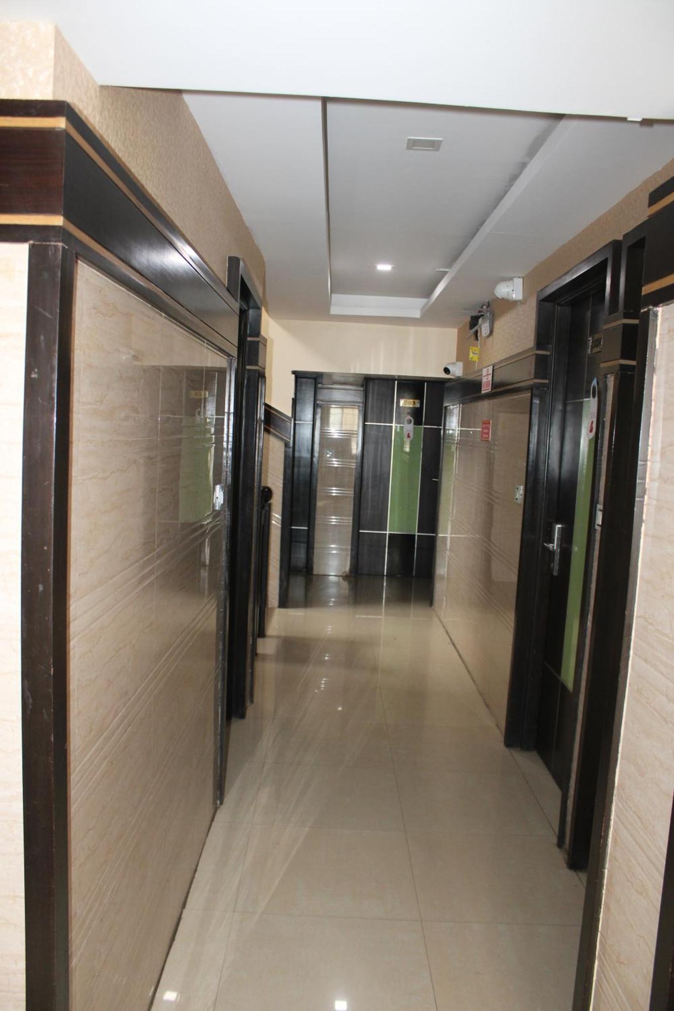 Vp International Hotel Bangalore Eksteriør billede