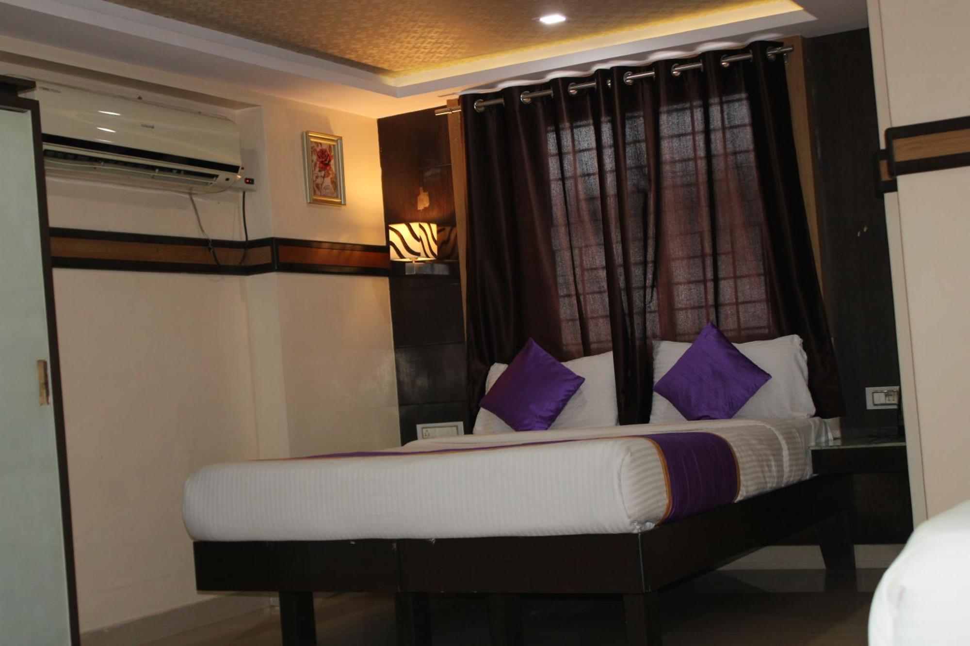 Vp International Hotel Bangalore Eksteriør billede