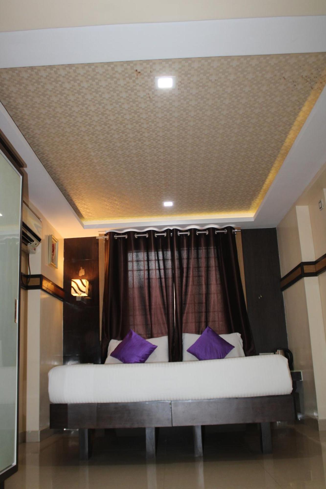 Vp International Hotel Bangalore Eksteriør billede