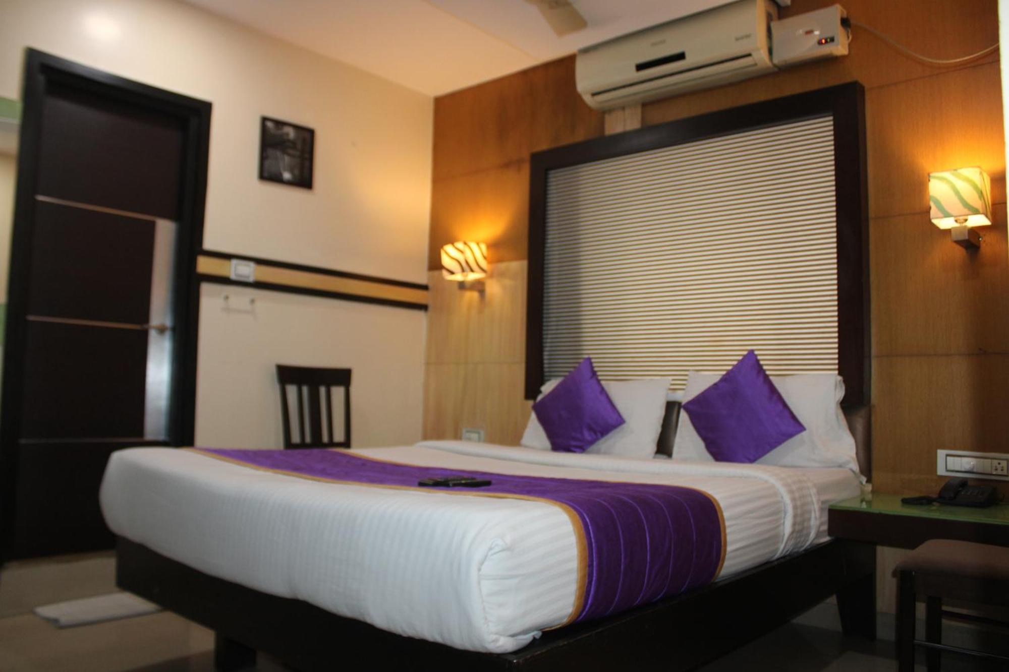 Vp International Hotel Bangalore Eksteriør billede