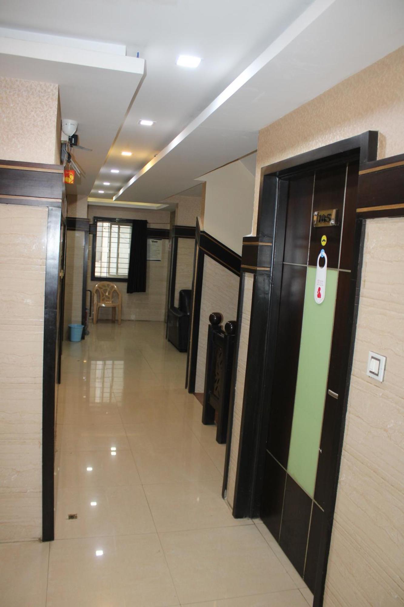 Vp International Hotel Bangalore Eksteriør billede
