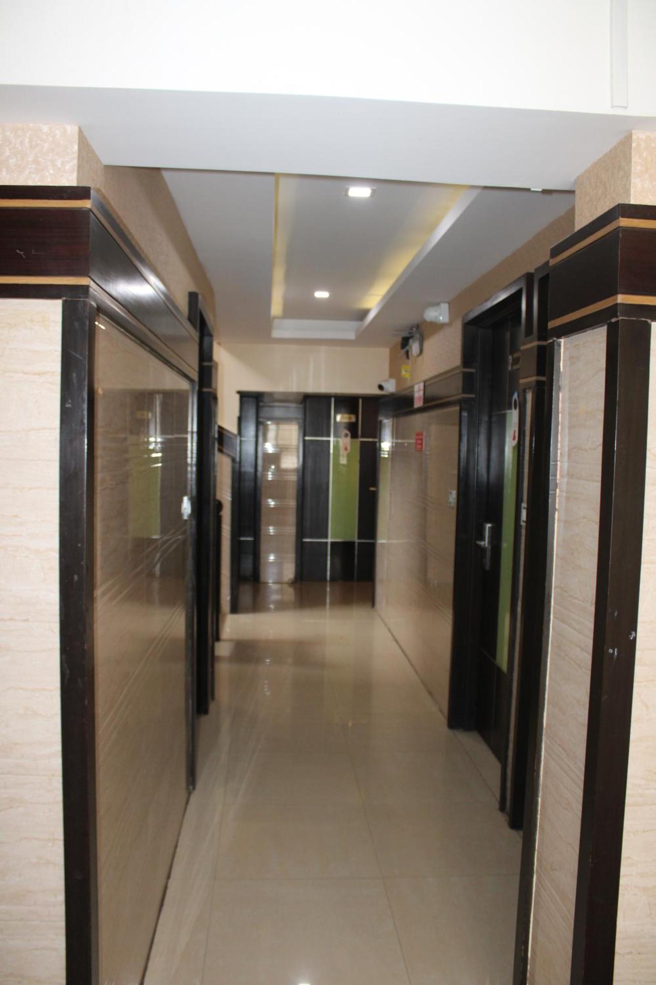 Vp International Hotel Bangalore Eksteriør billede