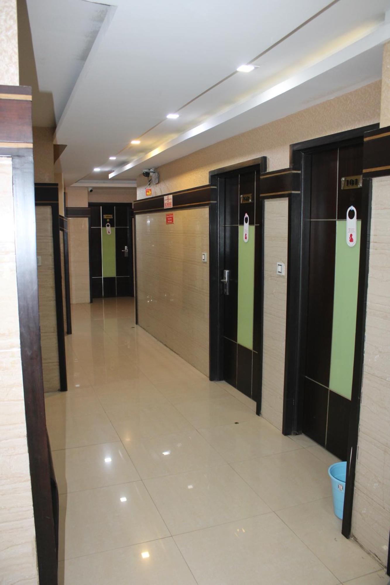 Vp International Hotel Bangalore Eksteriør billede