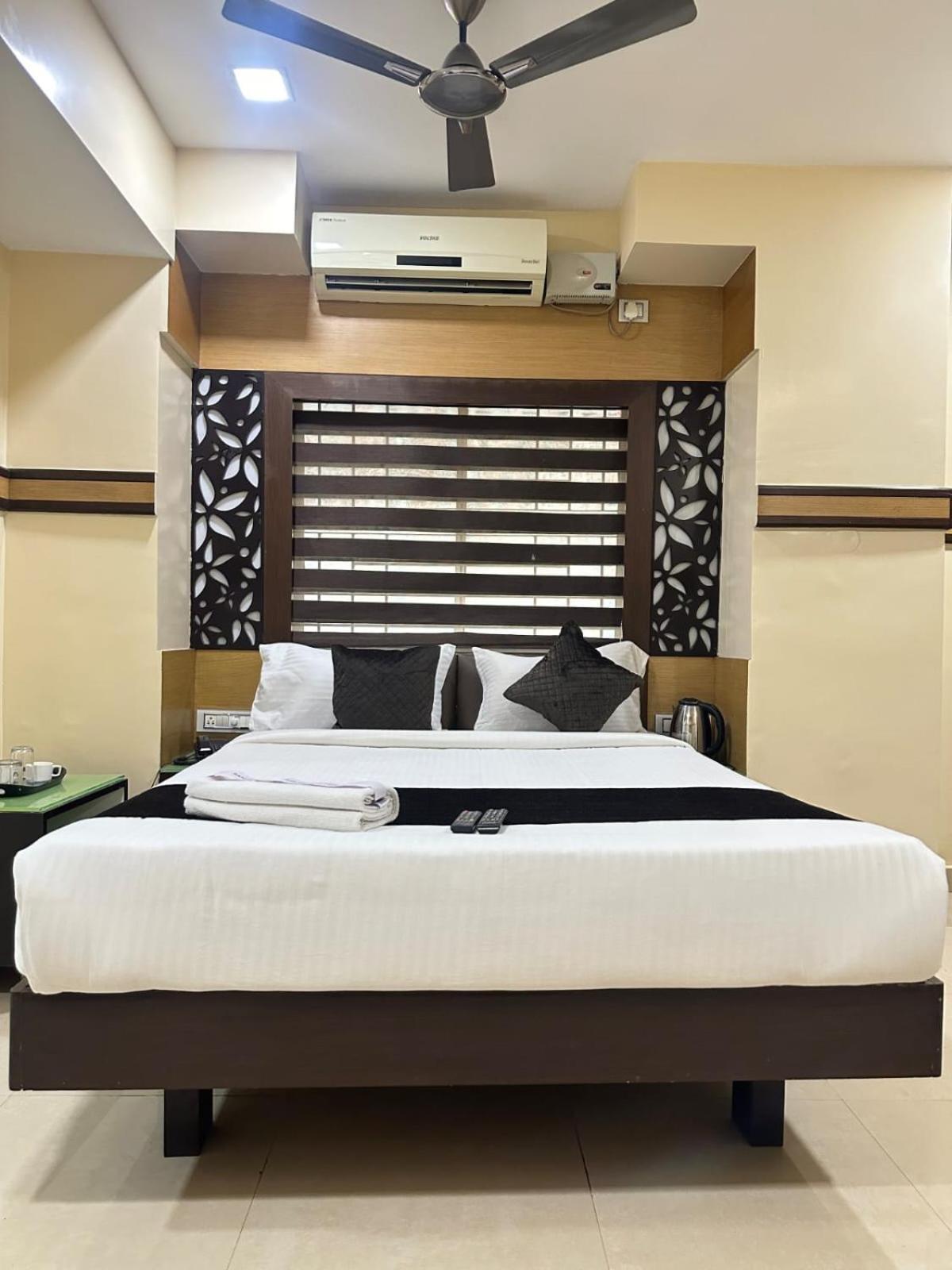 Vp International Hotel Bangalore Eksteriør billede