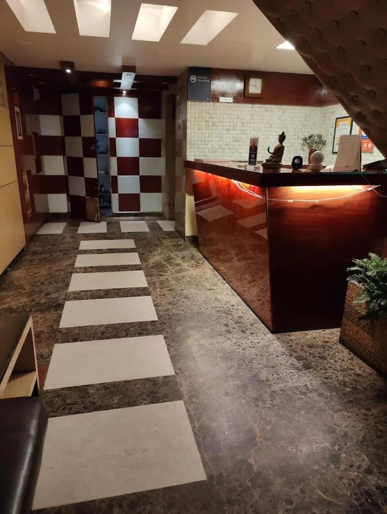 Vp International Hotel Bangalore Eksteriør billede